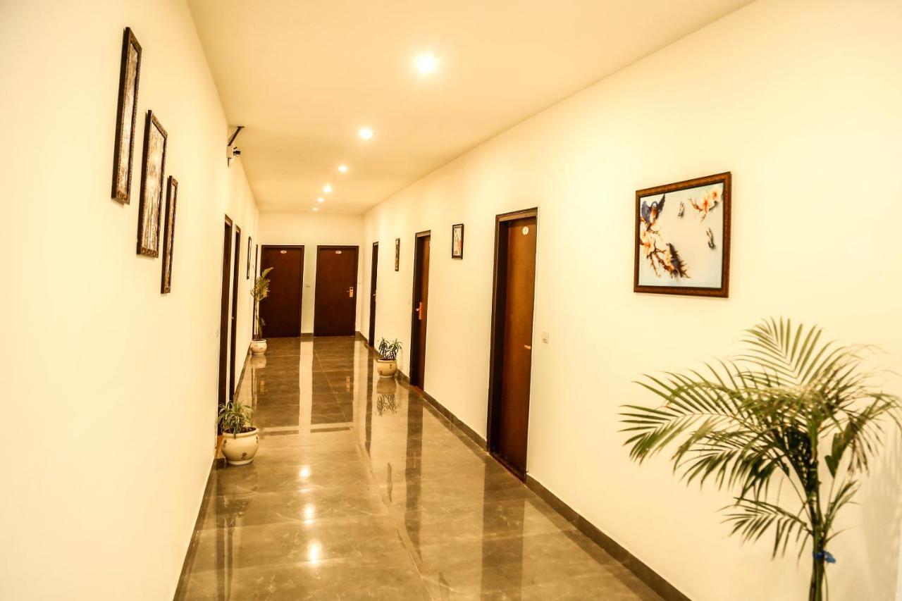 Airport Hotel Tashree New Delhi Exterior foto